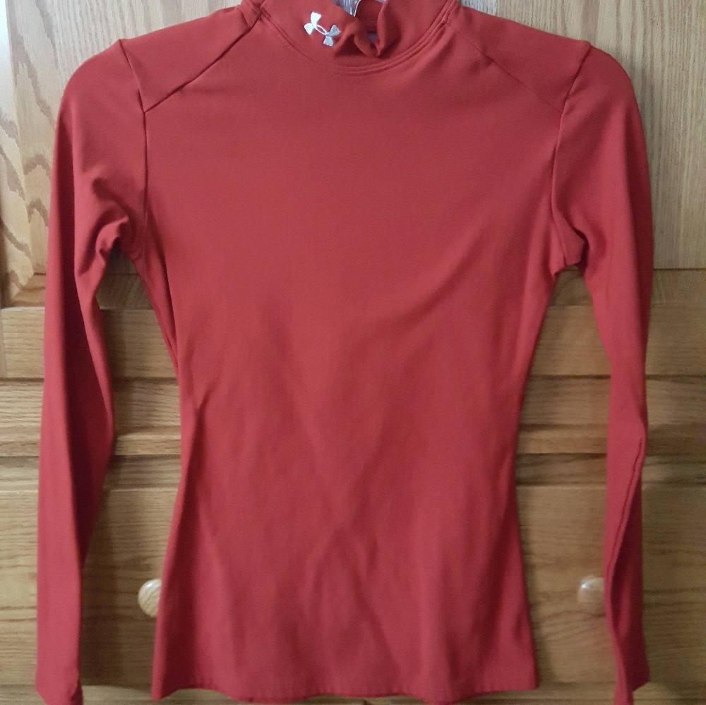 Like new Under Armour mock Turtleneck thermal